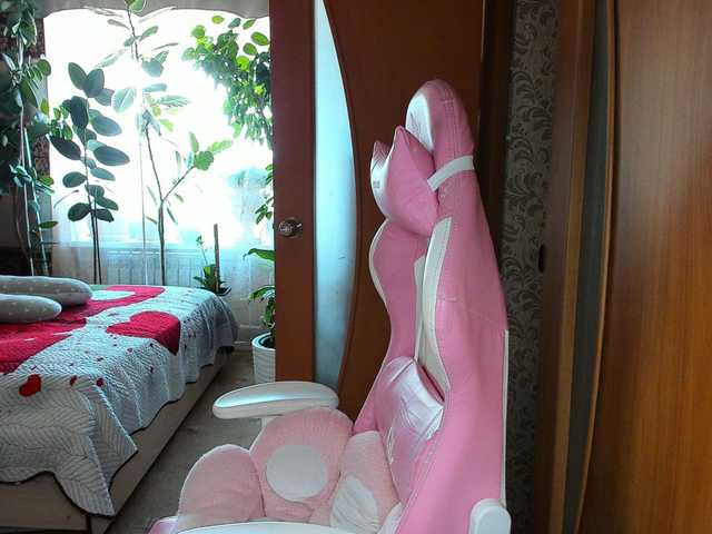 Lola18111