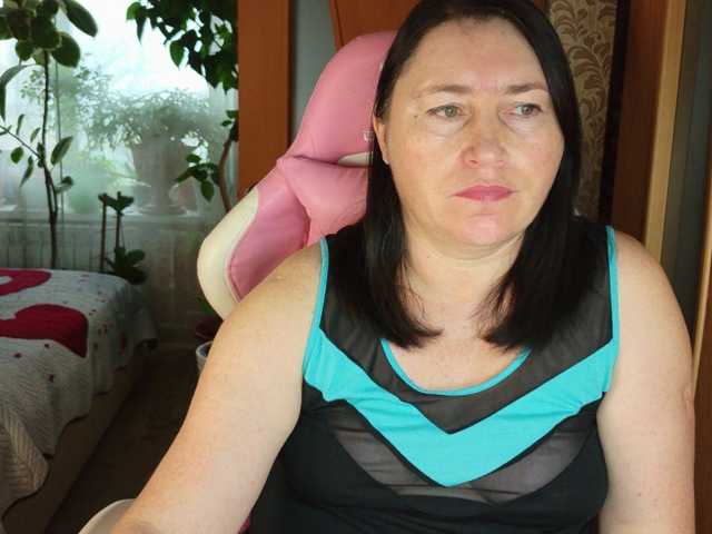 Lola18111 live cam on BongaCams