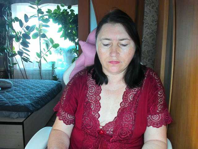 Lola18111 live cam on BongaCams