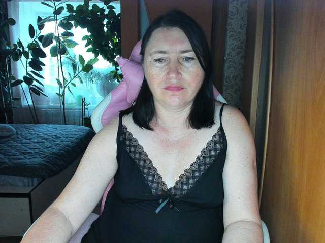 Lola18111 live cam on BongaCams