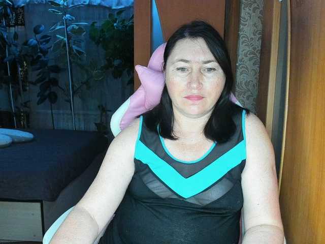 Lola18111 live cam on BongaCams