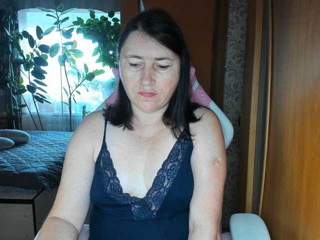 Lola18111 live cam on BongaCams