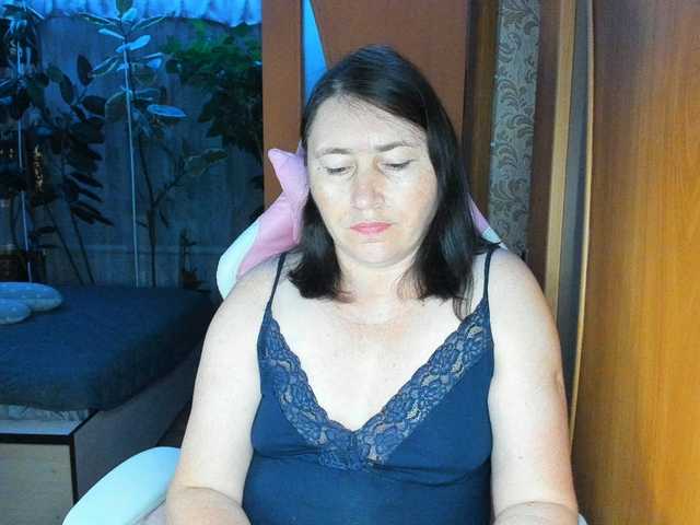 Lola18111 live cam on BongaCams