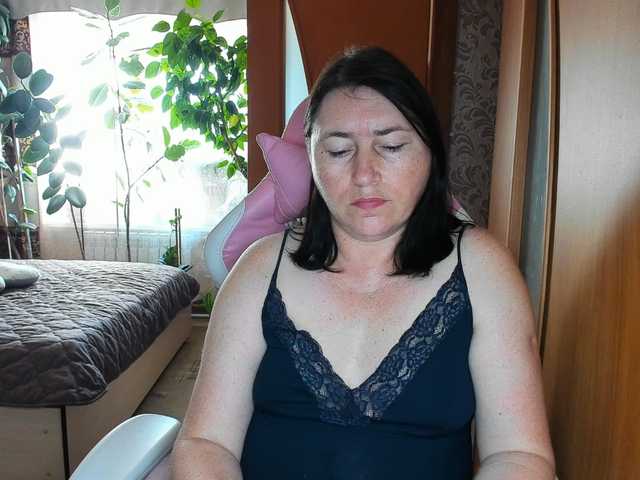 Lola18111 live cam on BongaCams
