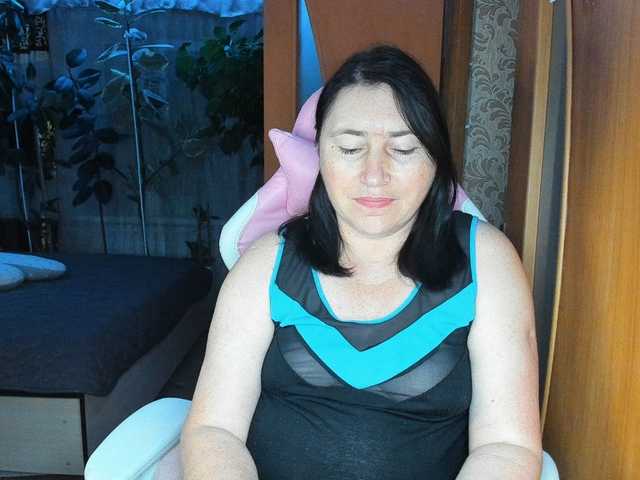 Lola18111 live cam on BongaCams