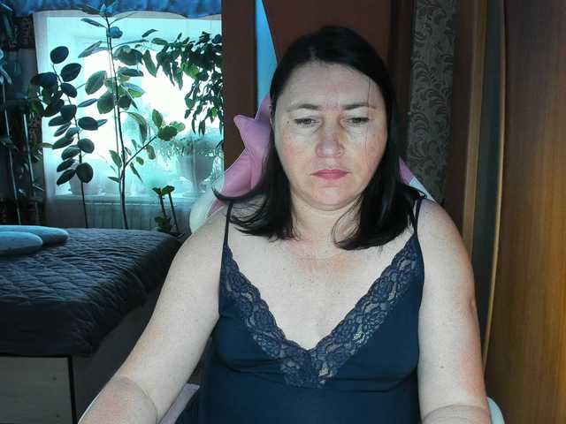 Lola18111 live cam on BongaCams