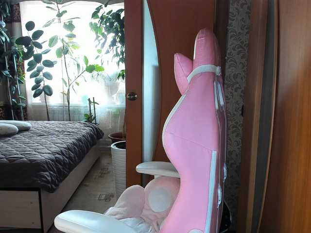 Lola18111