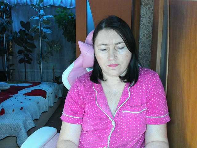 Lola18111 live cam on BongaCams