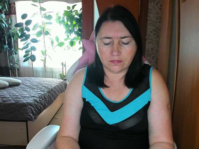 Lola18111 live cam on BongaCams
