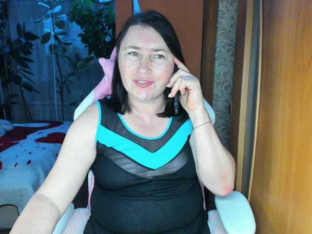 Lola18111 live cam on BongaCams