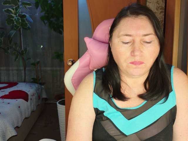 Lola18111 live cam on BongaCams