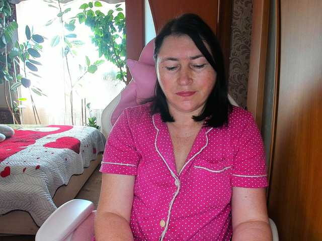 Lola18111 live cam on BongaCams