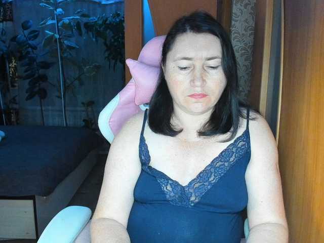 Lola18111 live cam on BongaCams