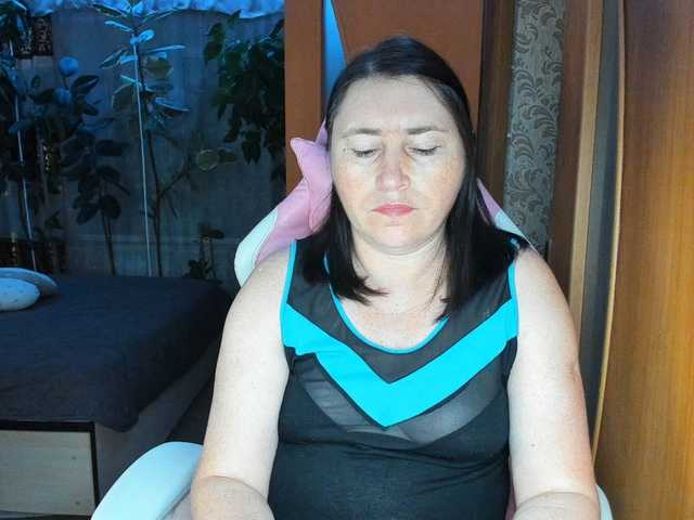 Lola18111 live cam on BongaCams
