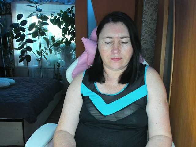 Lola18111 live cam on BongaCams