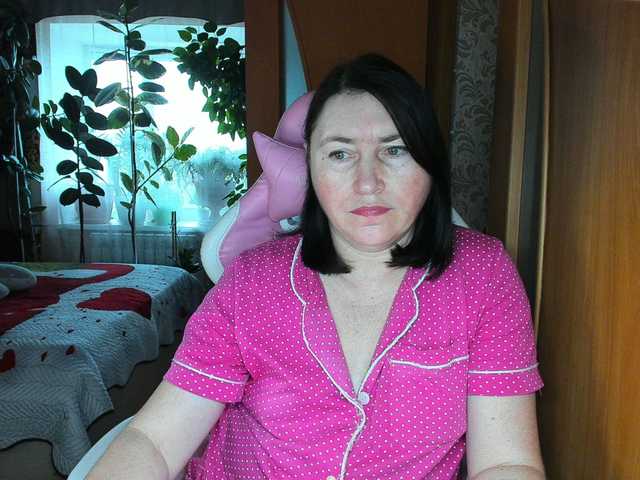 Lola18111 live cam on BongaCams