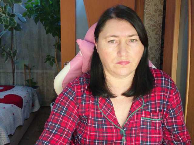 Lola18111 live cam on BongaCams
