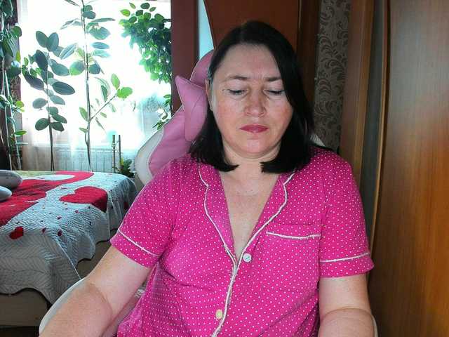 Lola18111 live cam on BongaCams