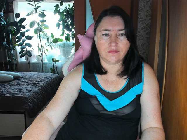 Lola18111 live cam on BongaCams