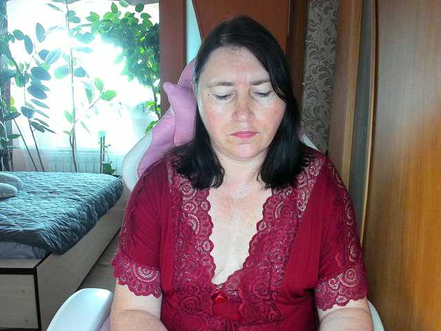 Lola18111 live cam on BongaCams