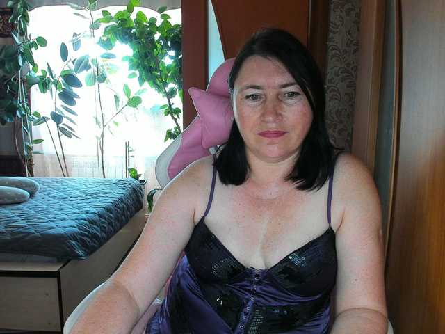 Lola18111 live cam on BongaCams