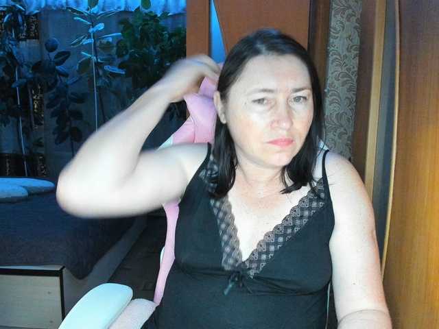 Lola18111 live cam on BongaCams