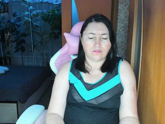 Lola18111 live cam on BongaCams