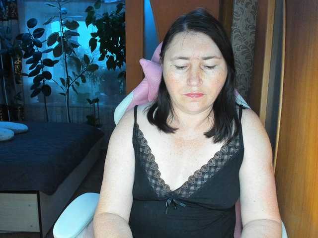 Lola18111 live cam on BongaCams