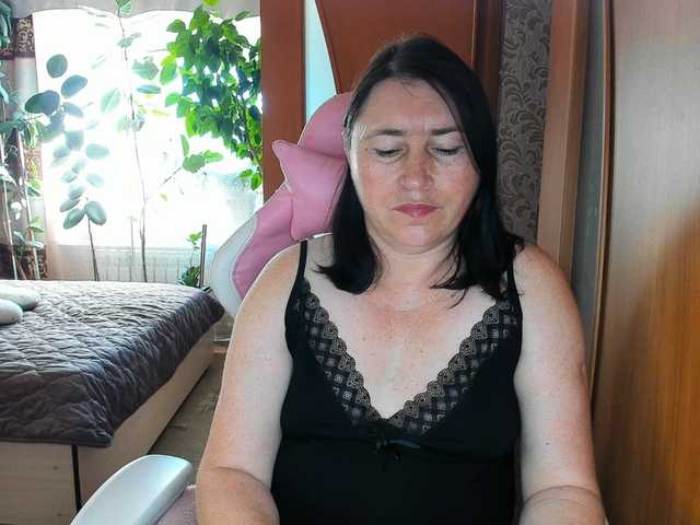 Lola18111 live cam on BongaCams