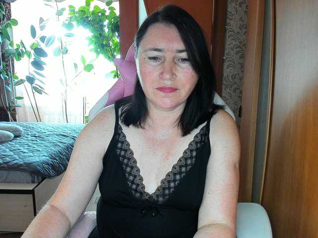 Lola18111 live cam on BongaCams