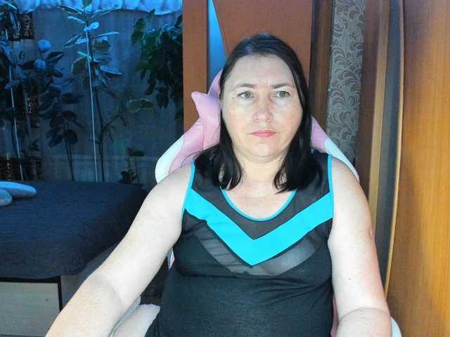 Lola18111 live cam on BongaCams