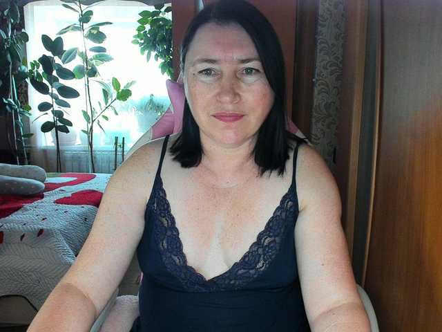 Lola18111 live cam on BongaCams