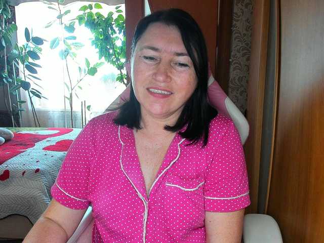 Lola18111 live cam on BongaCams