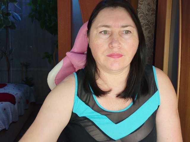 Lola18111, en directo ahora en BongaCams