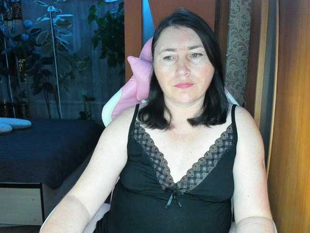 Lola18111 live cam on BongaCams