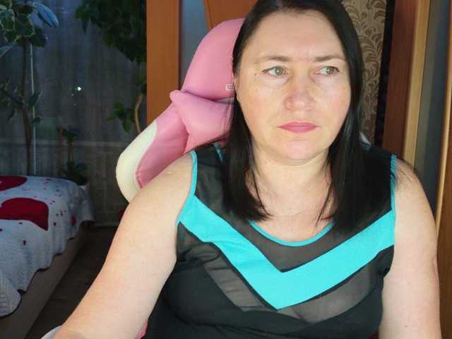 Lola18111 live cam on BongaCams