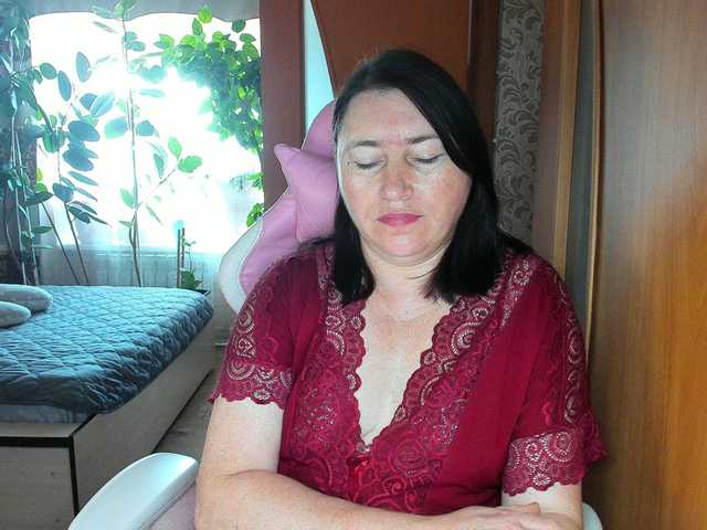 Lola18111 live cam on BongaCams