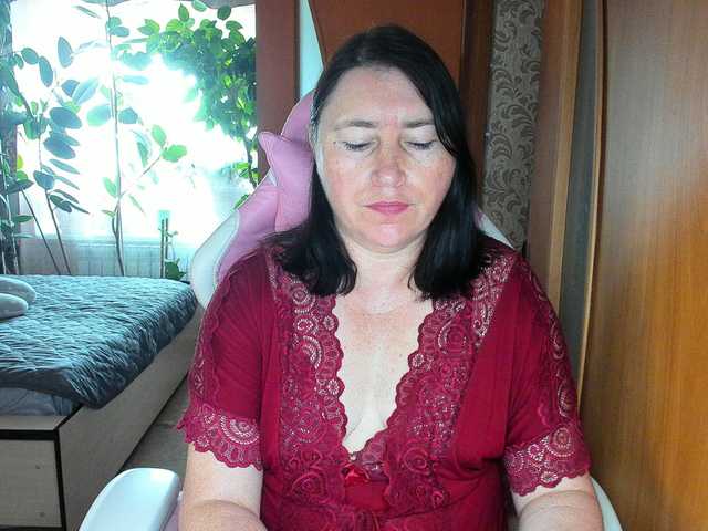 Lola18111 live cam on BongaCams