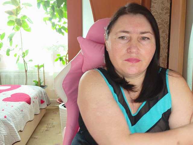 Lola18111 live cam on BongaCams