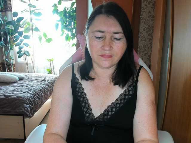 Lola18111 live cam on BongaCams