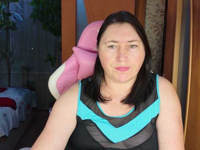 Lola18111 live cam on BongaCams