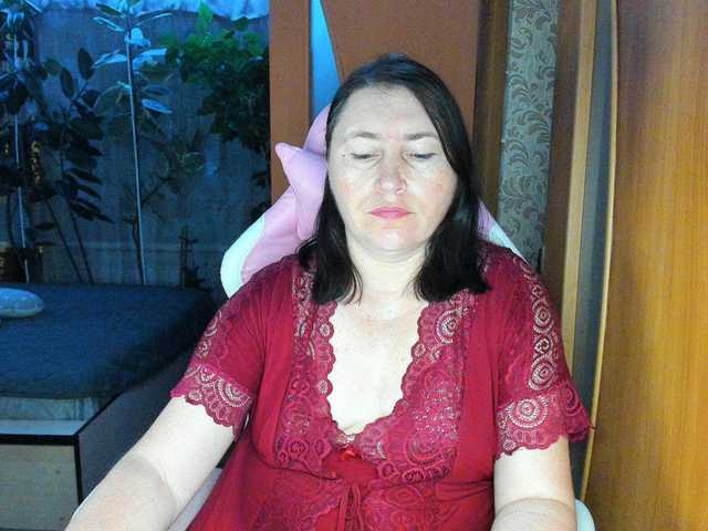 Lola18111 live cam on BongaCams