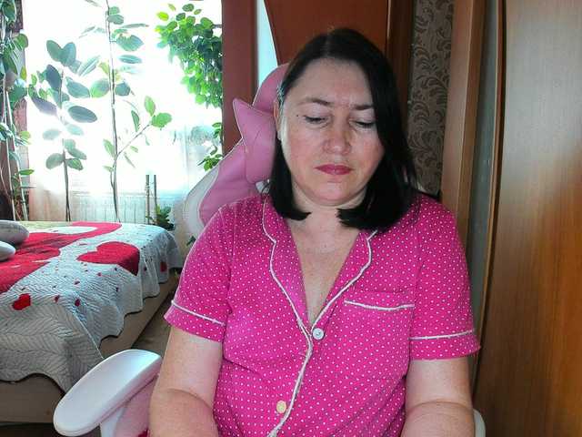 Lola18111 live cam on BongaCams