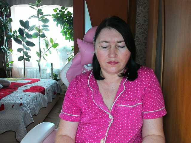 Lola18111 live cam on BongaCams