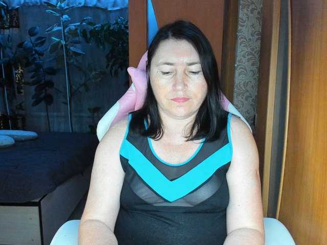 Lola18111 live cam on BongaCams
