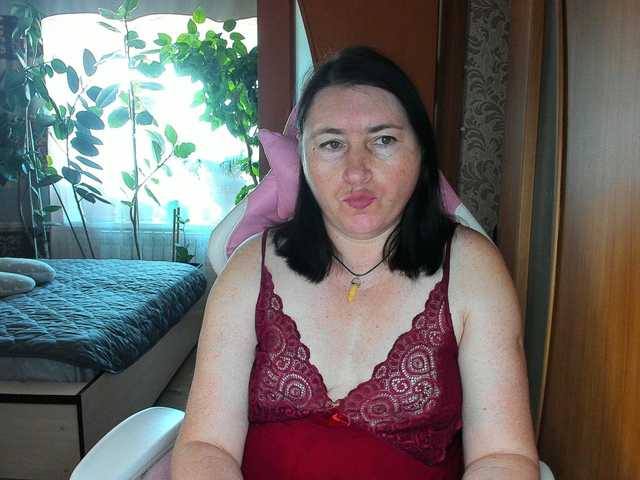 Lola18111 live cam on BongaCams