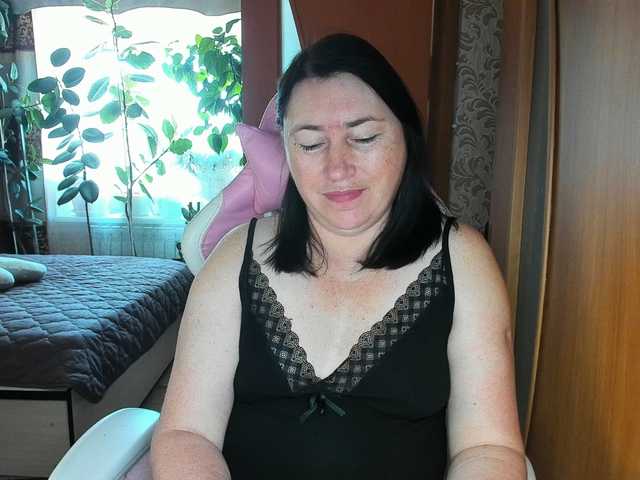 Lola18111 live cam on BongaCams
