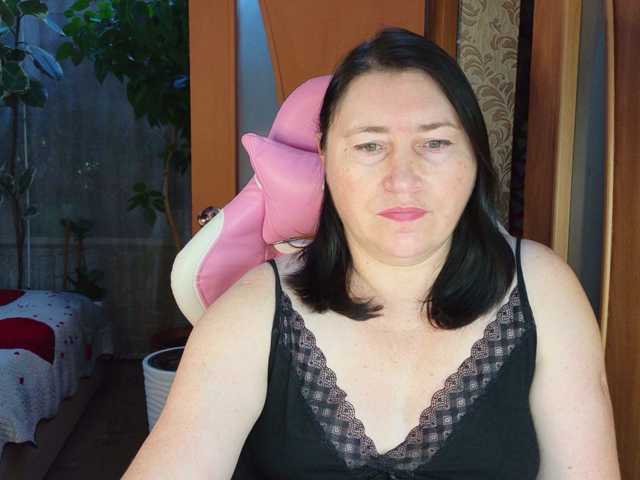 Lola18111 live cam on BongaCams