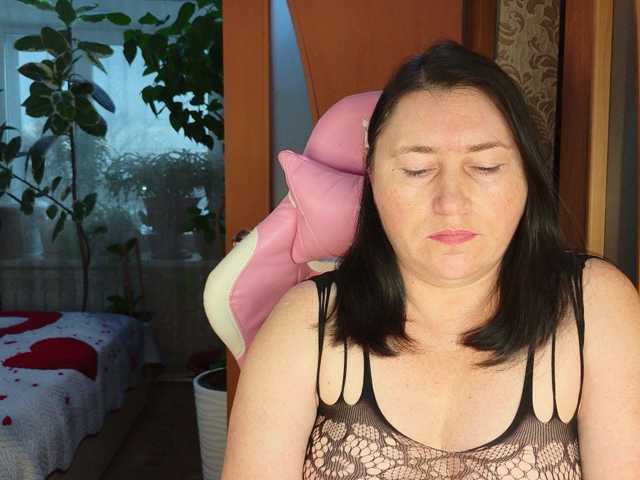 Lola18111 live cam on BongaCams