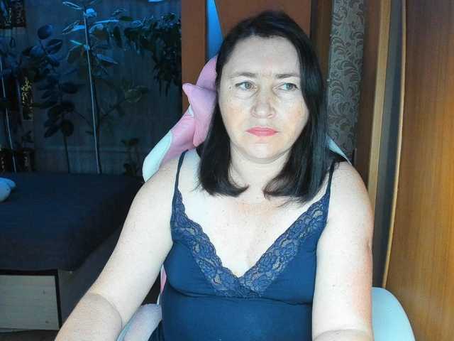 Lola18111 live cam on BongaCams